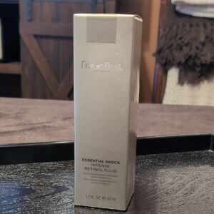 Natura Bisse Essential Shock Retinol Fluid